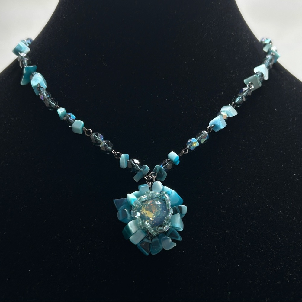 Tiara Misu, Turquoise Dyed Shell & Blue Crystal Floral Pendant Short Necklace